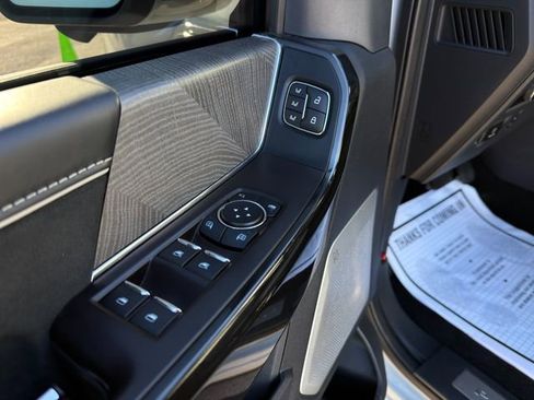 Used 2024 Ford F150 Lightning Platinum image 25