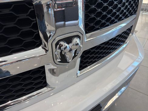 Used 2022 RAM 1500 Tradesman w/ Chrome Appearance Group AWD/4WD image 23
