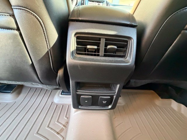 Used 2019 Ford Edge SEL w/ Equipment Group 201A FWD image 19