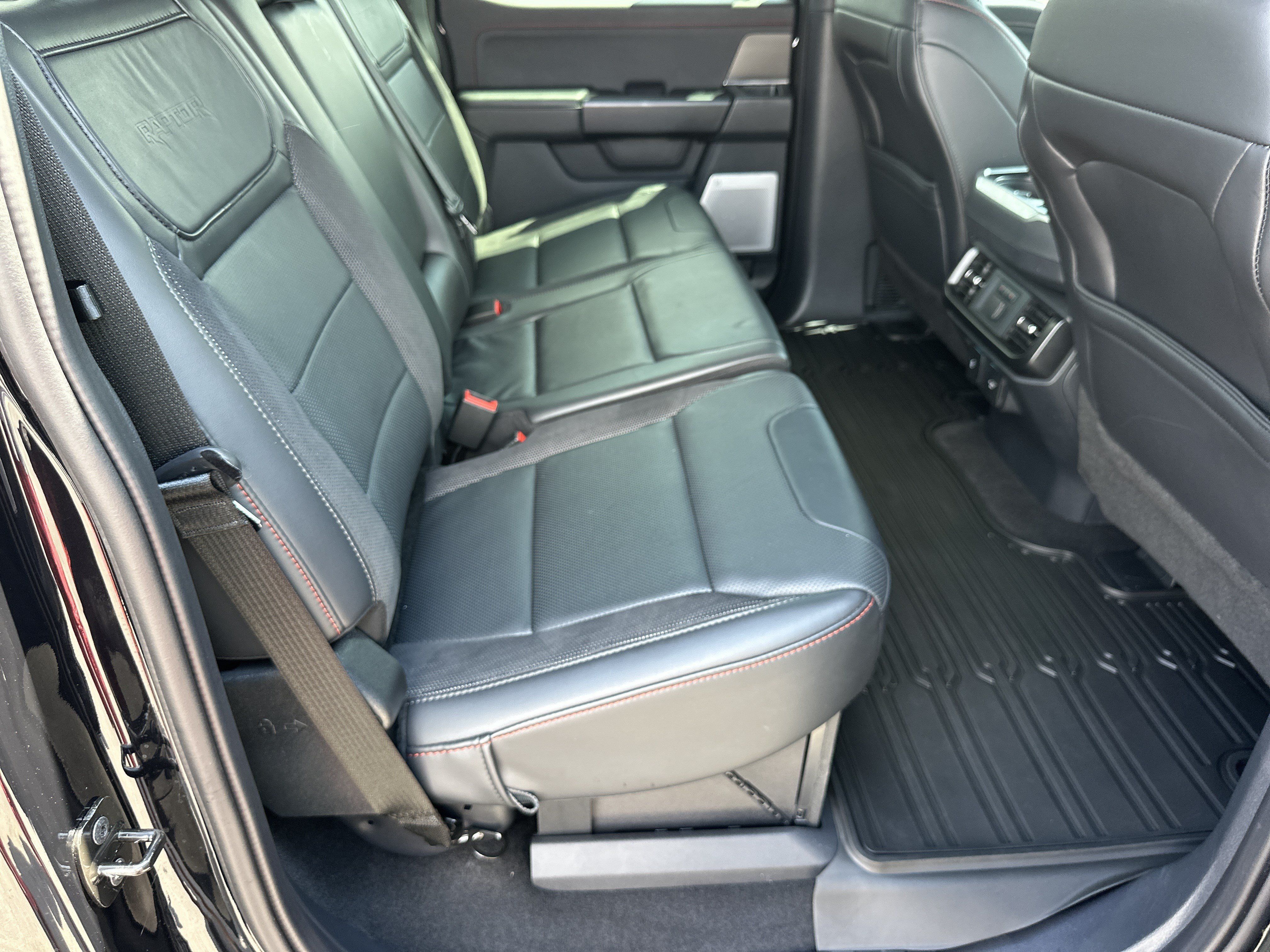 Used 2025 Ford F150 Raptor AWD/4WD image 16