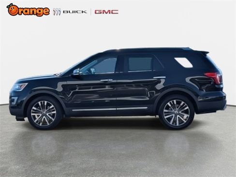 Used 2017 Ford Explorer Platinum image 7