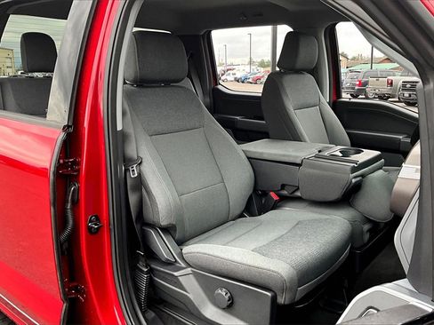 Used 2024 Ford F150 XLT w/ Tow/Haul Package image 7