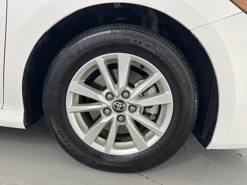 Used 2025 Toyota Camry LE w/ Convenience Package FWD image 17