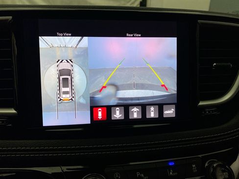 New 2026 Chrysler Pacifica Select image 16