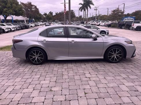 Used 2024 Toyota Camry SE FWD image 14