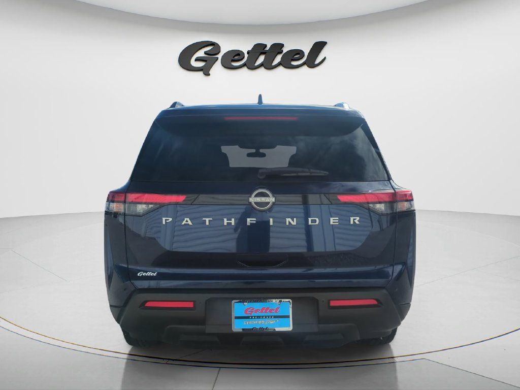 Certified 2025 Nissan Pathfinder SV FWD image 6