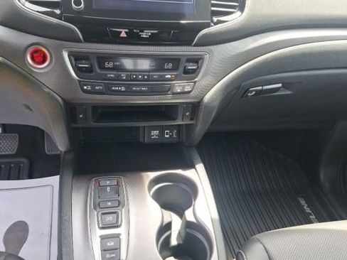 Used 2023 Honda Ridgeline RTL image 13