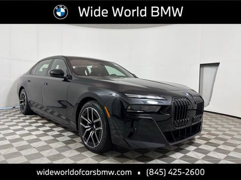New 2026 BMW i7 xDrive60 w/ Executive Package AWD/4WD image 1