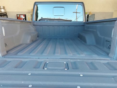 Used 2020 Jeep Gladiator Overland image 12