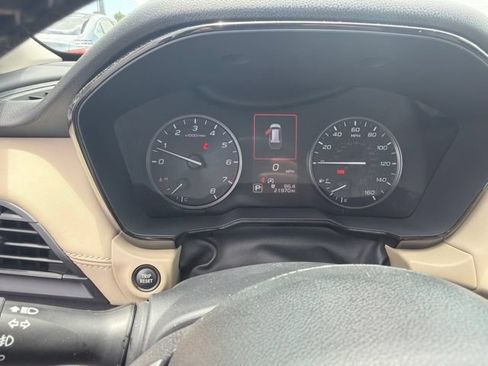 Used 2024 Subaru Outback Premium w/ Popular Package #1A AWD/4WD image 6