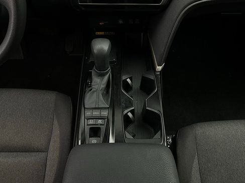 Used 2025 Toyota Camry LE image 14