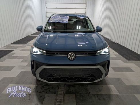 Used 2025 Volkswagen Taos SE image 6
