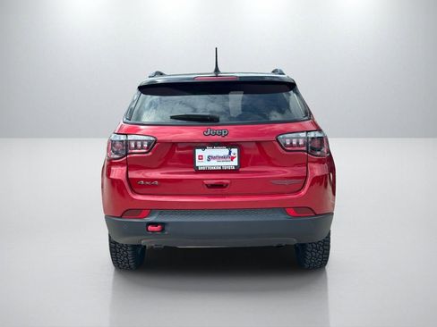 Used 2025 Jeep Compass Trailhawk image 6