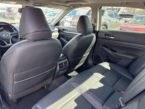 Used 2022 Nissan Altima 2.5 Platinum image 12