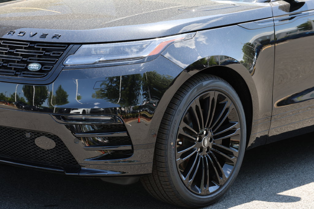 New 2026 Land Rover Range Rover Velar Dynamic SE AWD/4WD image 2