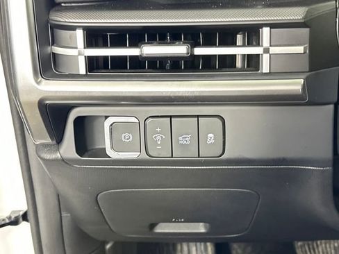 Used 2024 Hyundai Santa Fe SE image 19