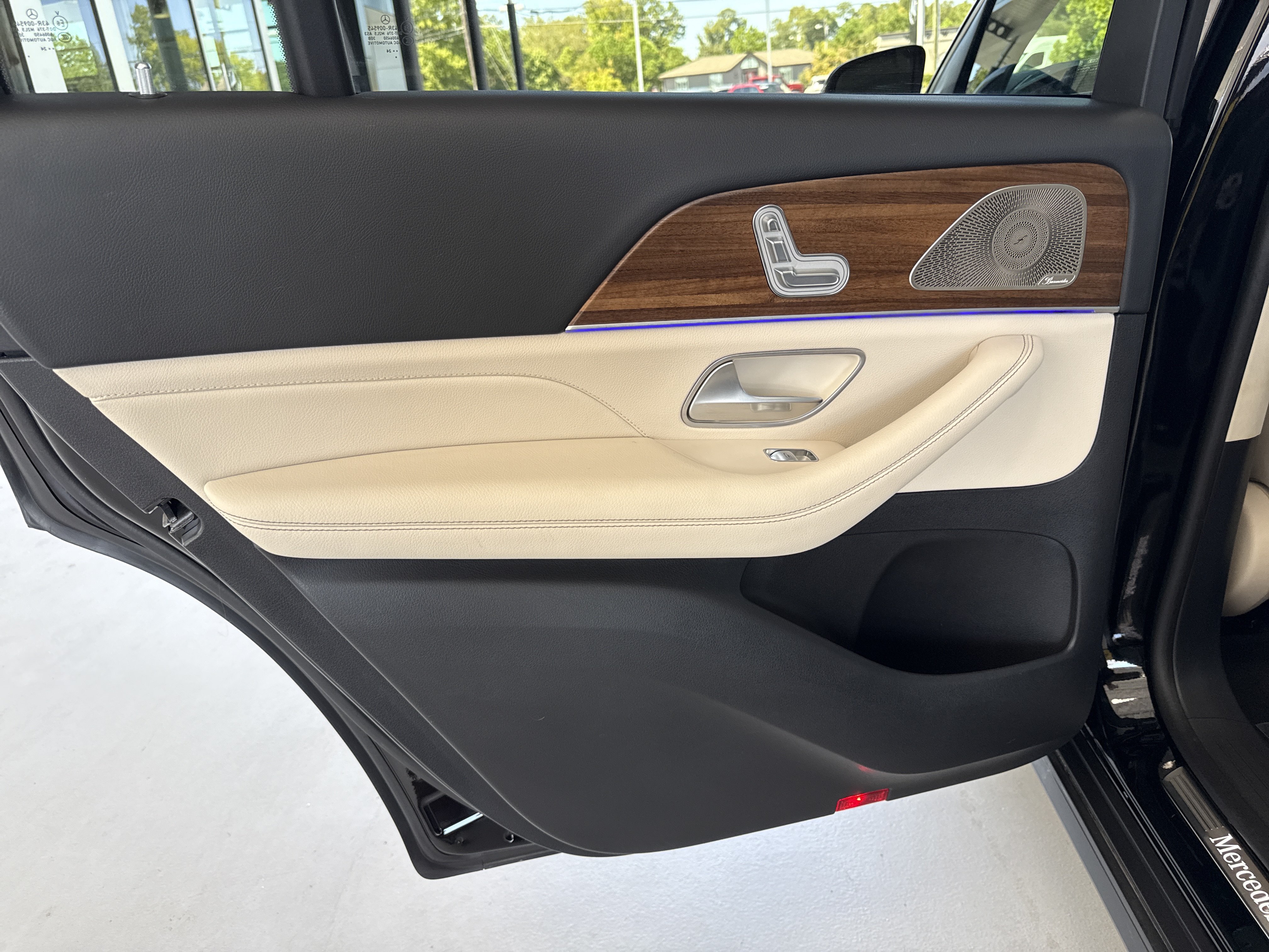 Certified 2024 Mercedes-Benz GLS 450 4MATIC image 25