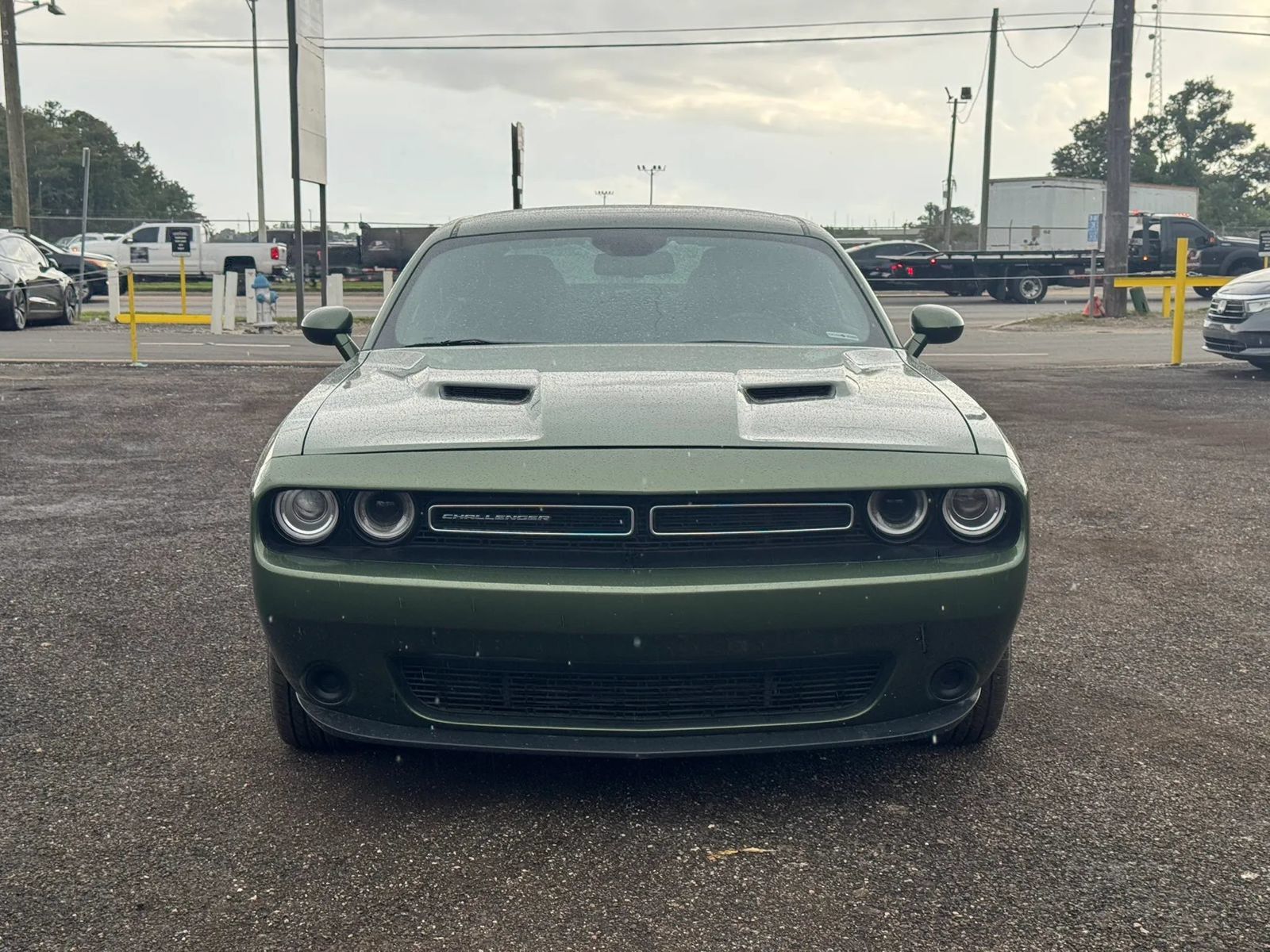 Used 2019 Dodge Challenger SXT RWD image 3
