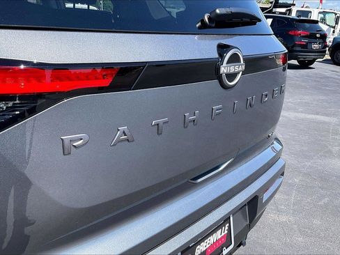 New 2026 Nissan Pathfinder SL FWD image 13