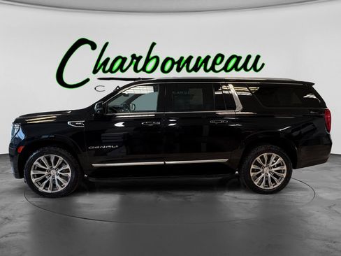 Used 2021 GMC Yukon XL Denali w/ Advanced Technology Package AWD/4WD image 2