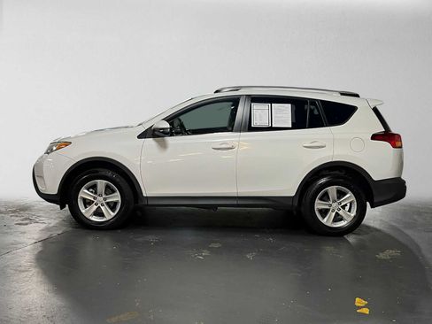 Used 2013 Toyota RAV4 XLE AWD/4WD image 6