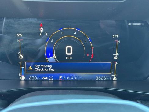 Used 2023 Chevrolet Colorado Z71 w/ Z71 Convenience Package 2 image 18