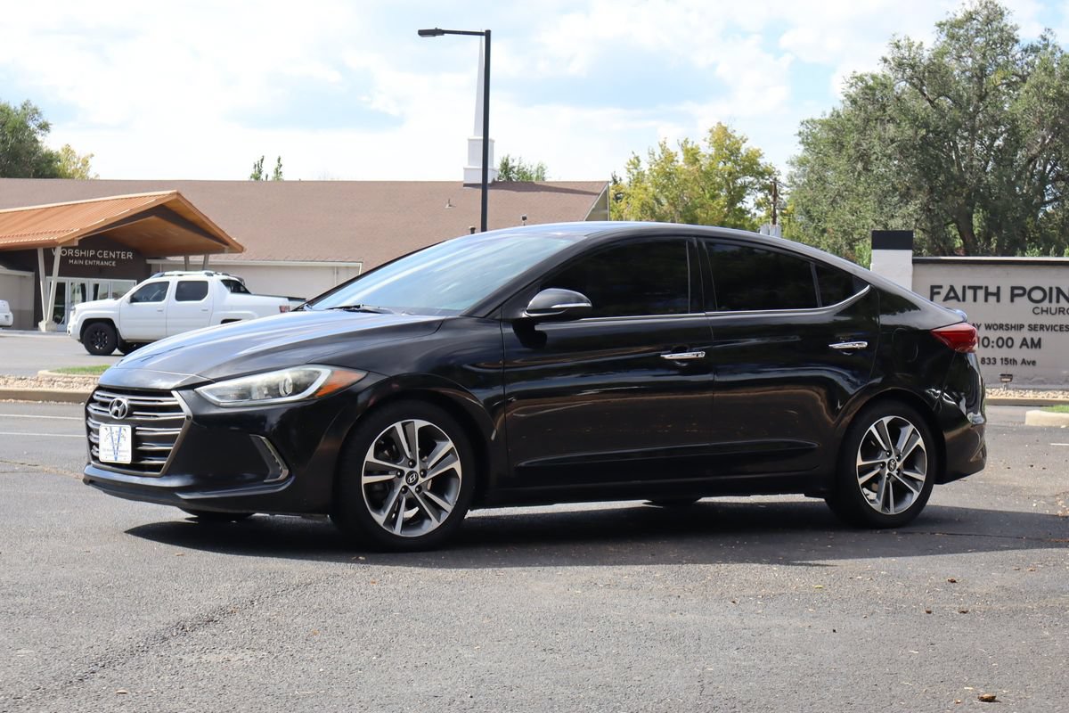Used 2017 Hyundai Elantra Limited w/ Limited Tech Package 04 FWD image 11