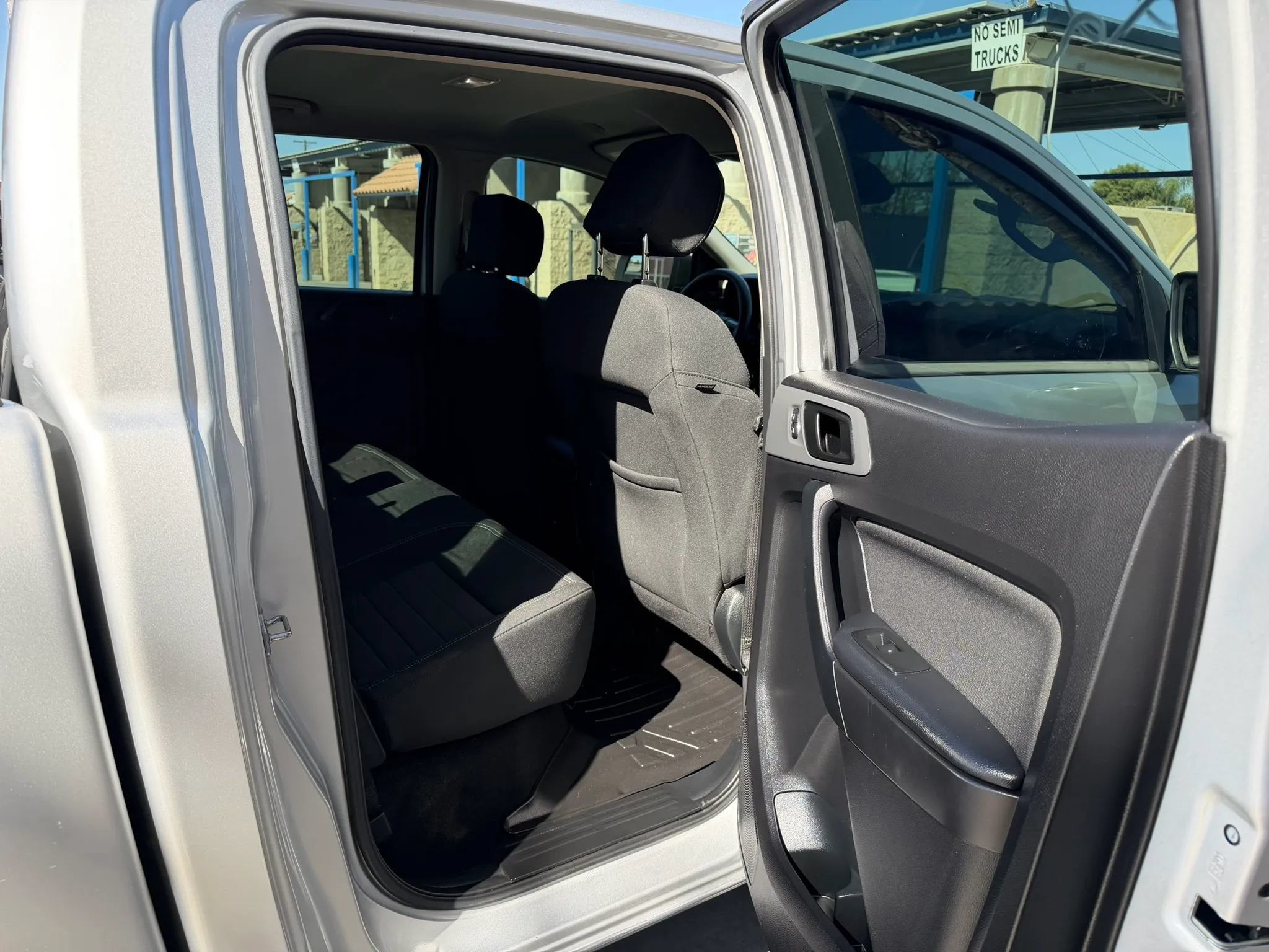 Used 2019 Ford Ranger XL w/ Equipment Group 101A Mid RWD image 6