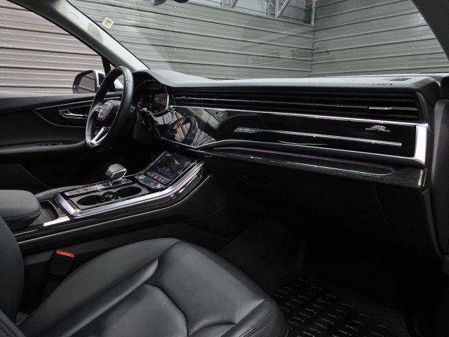 Used 2021 Audi Q7 3.0T Premium Plus w/ Premium Plus Package AWD/4WD image 13