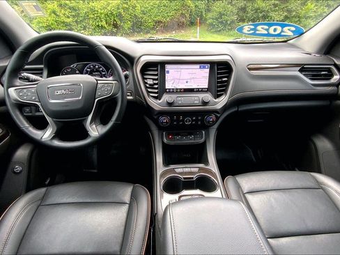 Used 2023 GMC Acadia AT4 w/ Technology Package AWD/4WD image 16