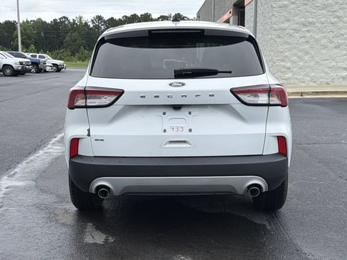 Used 2022 Ford Escape SE w/ Convenience Package FWD image 11