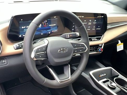 New 2026 Chevrolet Equinox ACTIV w/ Convenience Package III image 16