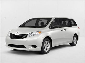 Used 2014 Toyota Sienna L image 1
