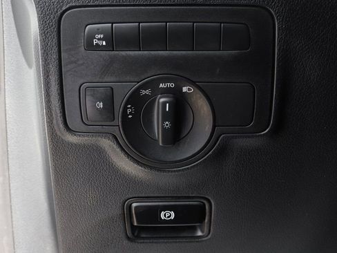 Used 2021 Mercedes-Benz Metris image 22