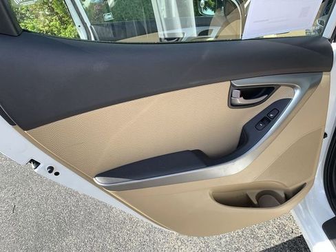 Used 2012 Hyundai Elantra Limited FWD image 15