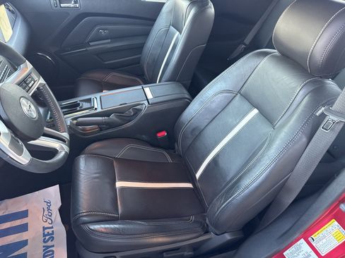 Used 2013 Ford Mustang GT Premium w/ Comfort Pkg image 19