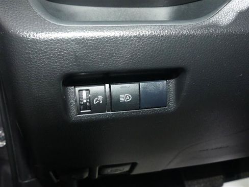 Used 2020 Toyota RAV4 LE w/ All Weather Liner Package AWD/4WD image 28