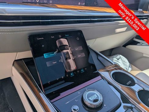 Used 2025 Cadillac Escalade Sport Platinum w/ LPO, Floor Liner Package AWD/4WD image 20