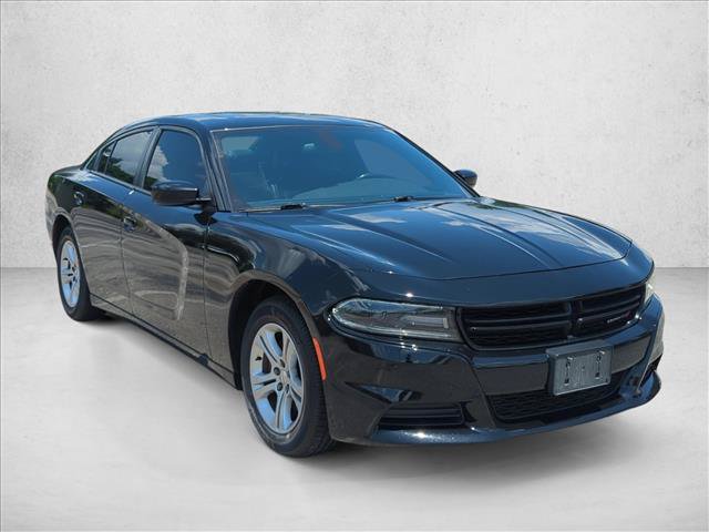 Used 2020 Dodge Charger SXT w/ Leather Interior Group RWD image 3
