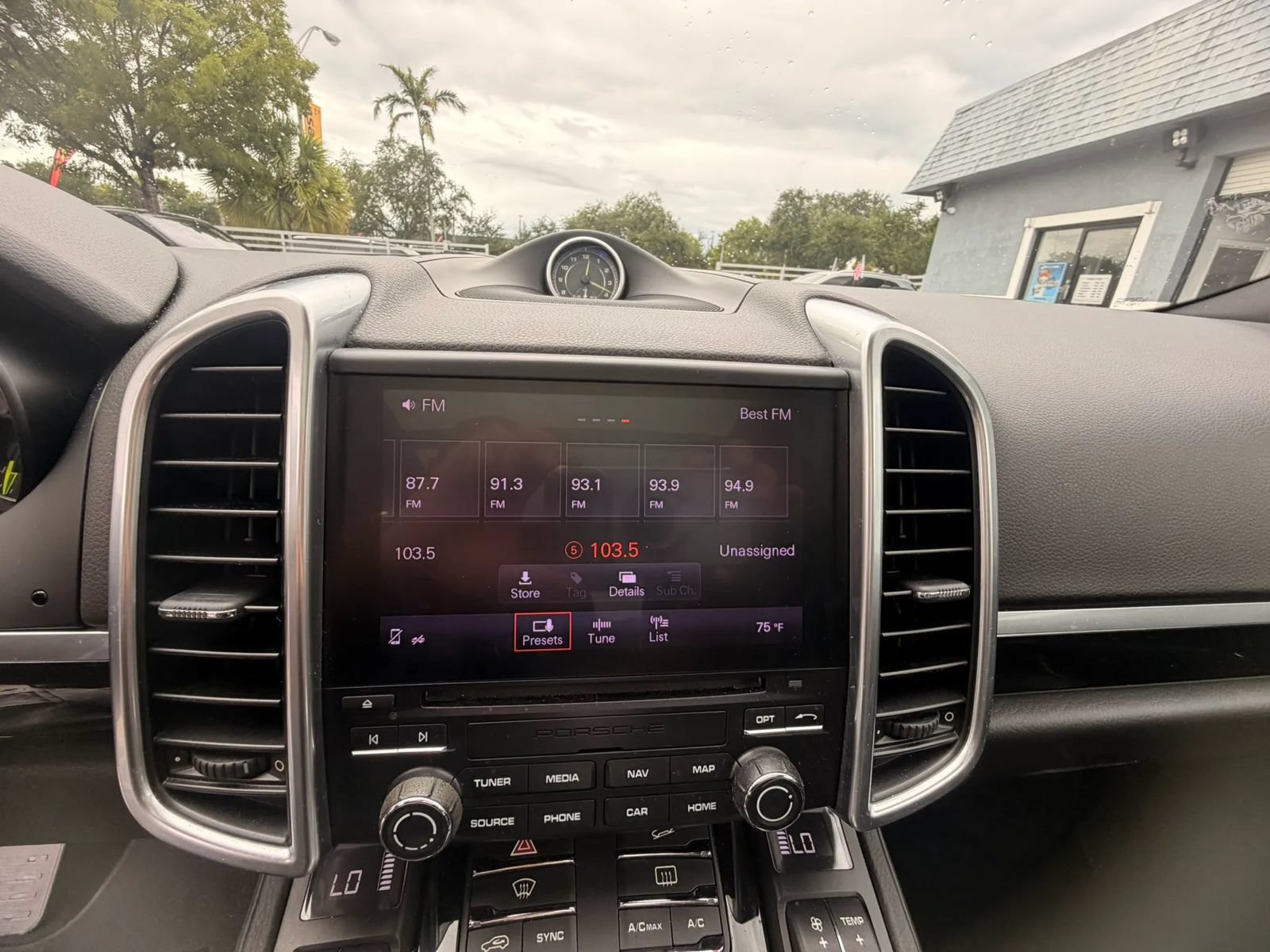Used 2017 Porsche Cayenne S Platinum w/ Premium Package Plus (Pjy) AWD/4WD image 17