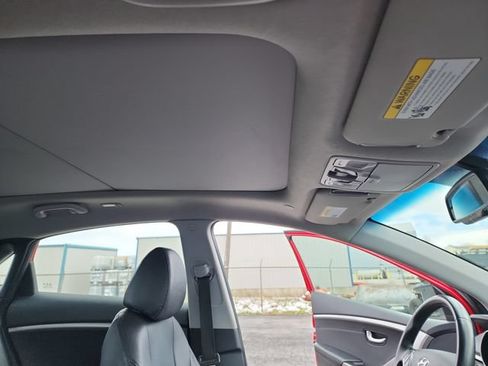 Used 2013 Hyundai Elantra GT w/ Style Pkg FWD image 16