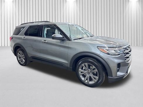 New 2026 Ford Explorer Active w/ Active Comfort Package AWD/4WD image 2