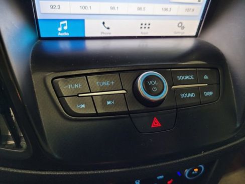 Used 2018 Ford Escape SEL image 38