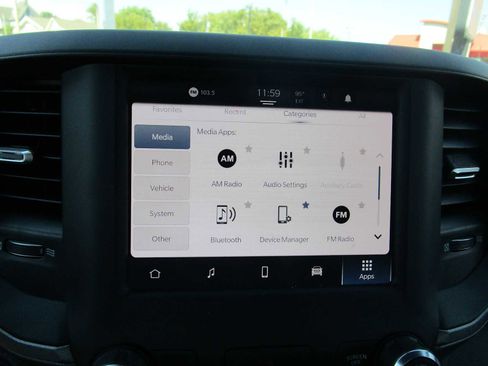 Used 2024 RAM 2500 Tradesman w/ Chrome Appearance Group image 29