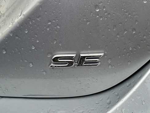 Used 2024 Toyota Camry SE FWD image 5