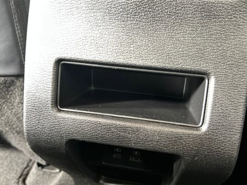 Used 2024 Mitsubishi Outlander SE image 17