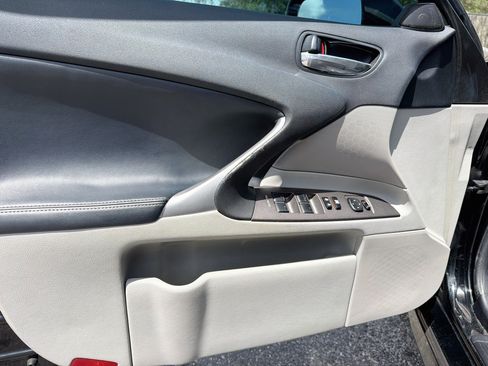 Used 2009 Lexus IS 350 RWD image 21