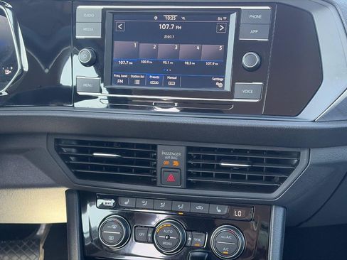 Certified 2024 Volkswagen Jetta SE FWD image 14
