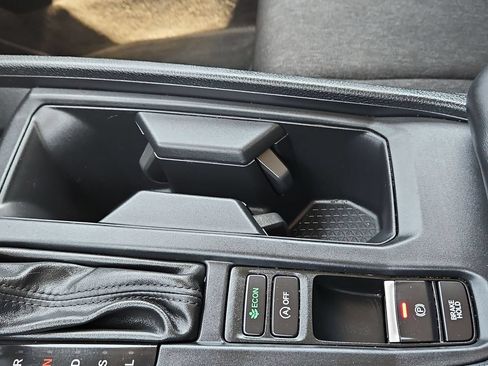 Used 2025 Honda Accord LX image 24