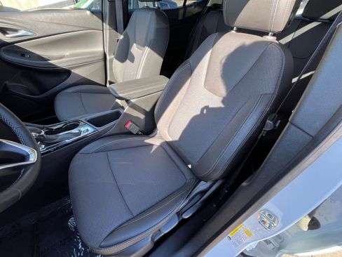 Used 2025 Buick Encore GX Preferred AWD/4WD image 37